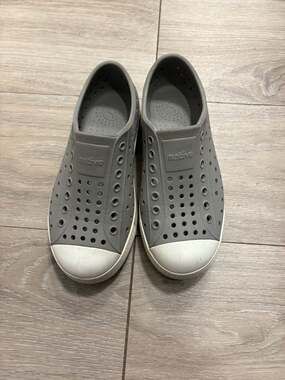 Native Jefferson Slip-On Shoes Grey Size C12